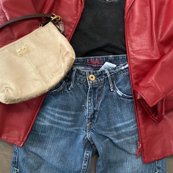 Vintage Levi’s Red Dark Wash Flare Jeans - Picture 2 of 7